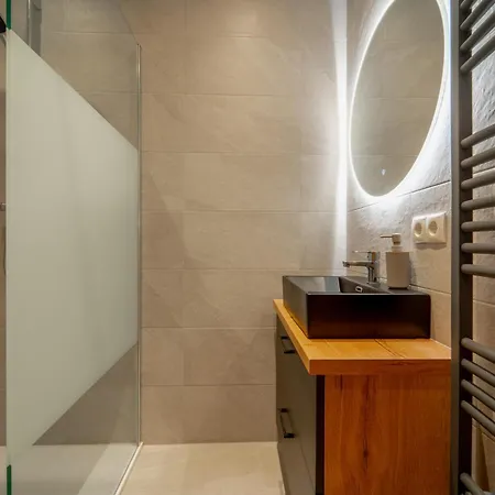 Oetztaler Lausbubenhaus Max & Moritz 아파트