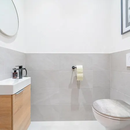 Oetztaler Lausbubenhaus Max&moritz * Ötztal-Bahnhof