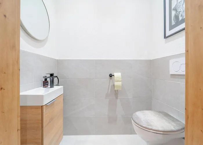 Oetztaler Lausbubenhaus Max & Moritz * Ötztal-Bahnhof