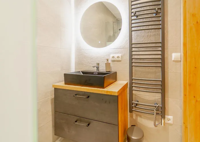 Oetztaler Lausbubenhaus Max & Moritz Ötztal-Bahnhof